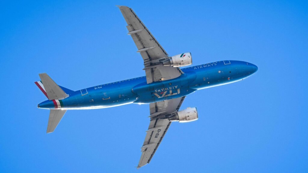 o que significa sonhar com aviao caindo